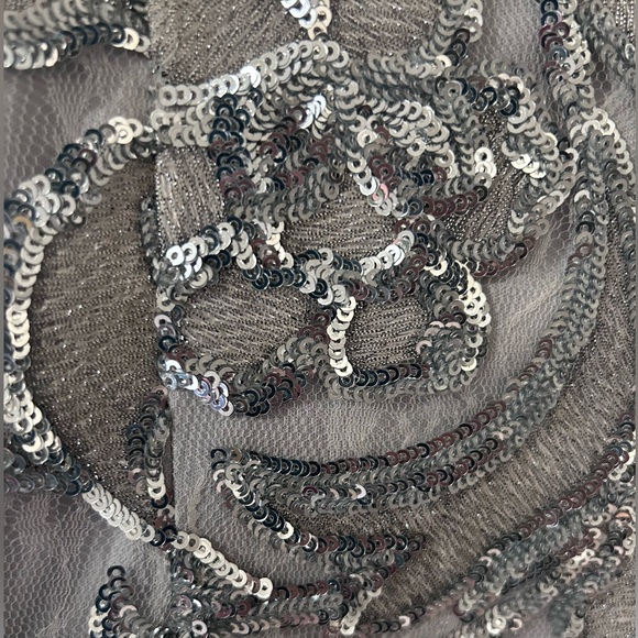 Beautiful sequin party midi/sheath dress - Picture 2 of 4